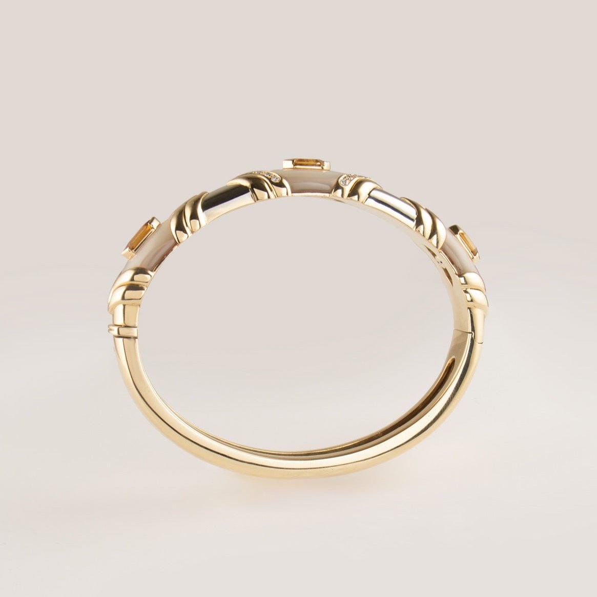 2 Gold, Diamond, Mother-of-Pearl and Citrine Bangle Bracelet - . Görsel