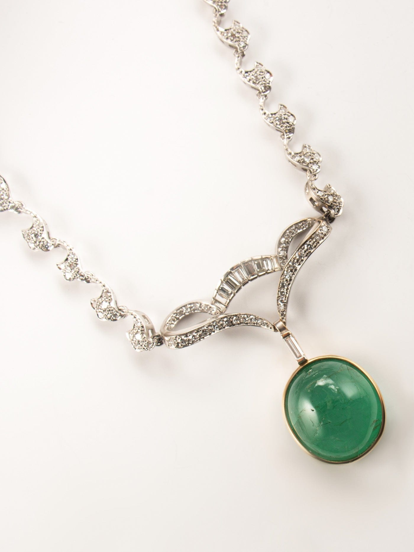 Two Gold, Emerald Cabochon & Paving Diamonds Necklace - . Görsel