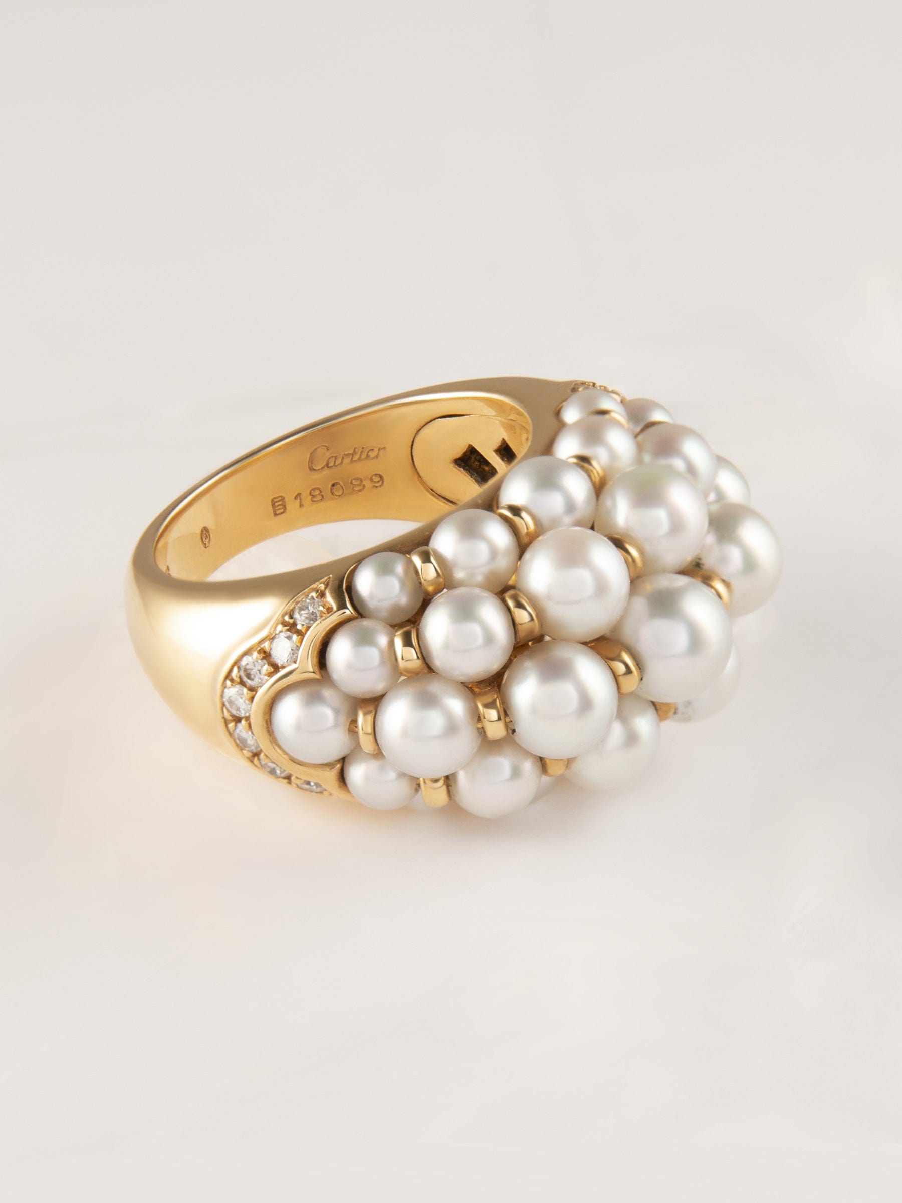 Cartier - Demi-Jonc “Andromaque” pearl and diamond ring - . Görsel