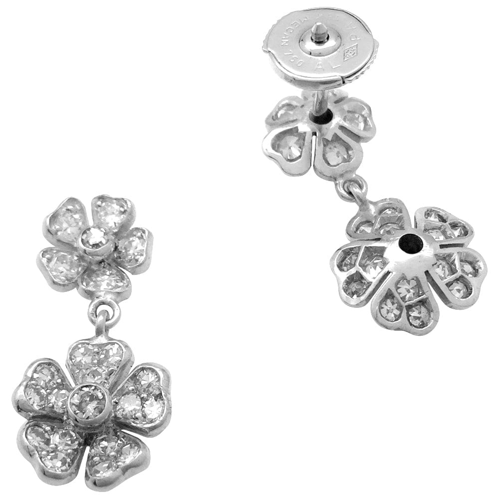 Pair of flower pattern dangling earrings in white gold, diamonds. - . Görsel