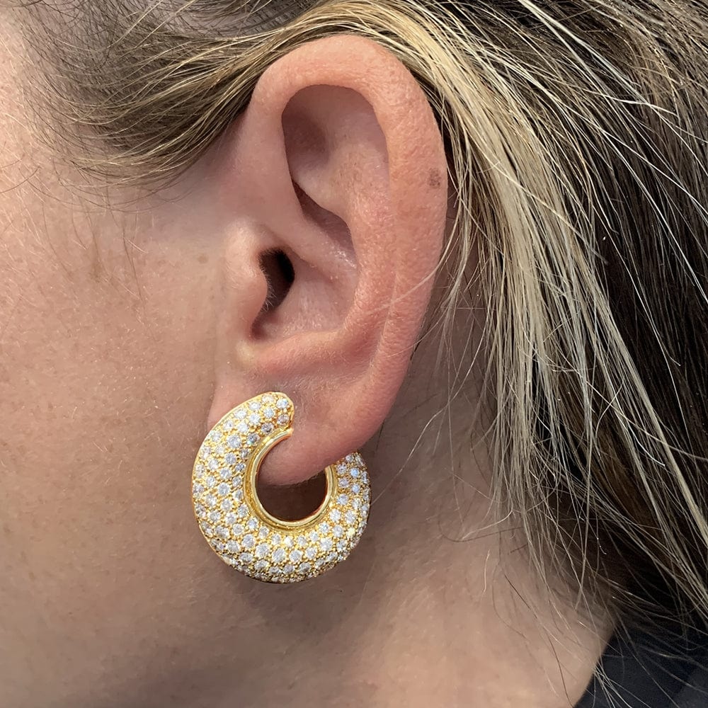 Diamond hoop earrings in yellow gold. - . Görsel