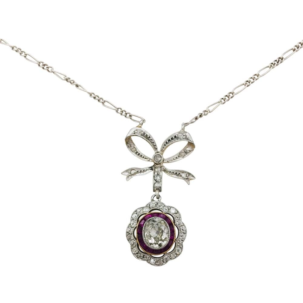 Gold pendant and platinum, ruby and old cut diamond. - . Görsel