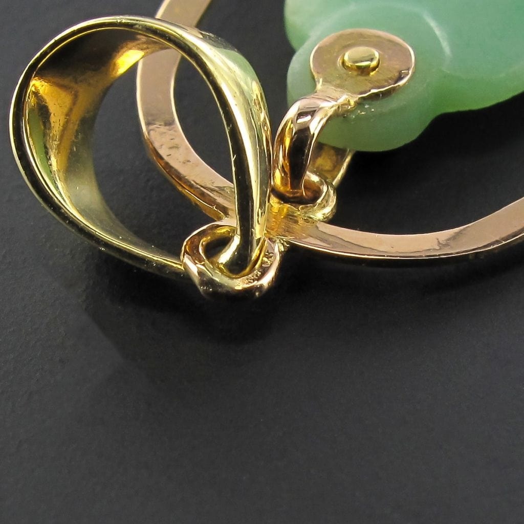 Jade pendant in yellow gold - . Görsel