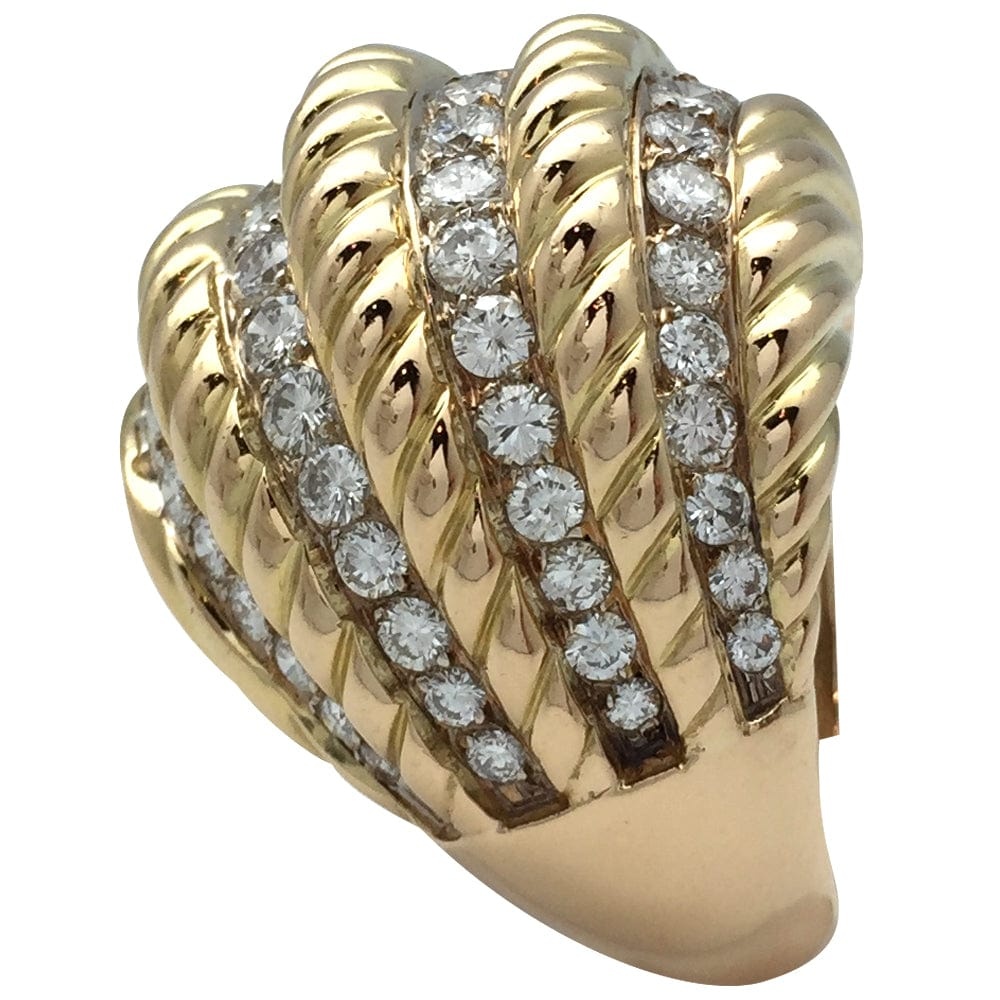 Important dome ring in yellow gold, diamonds. - . Görsel