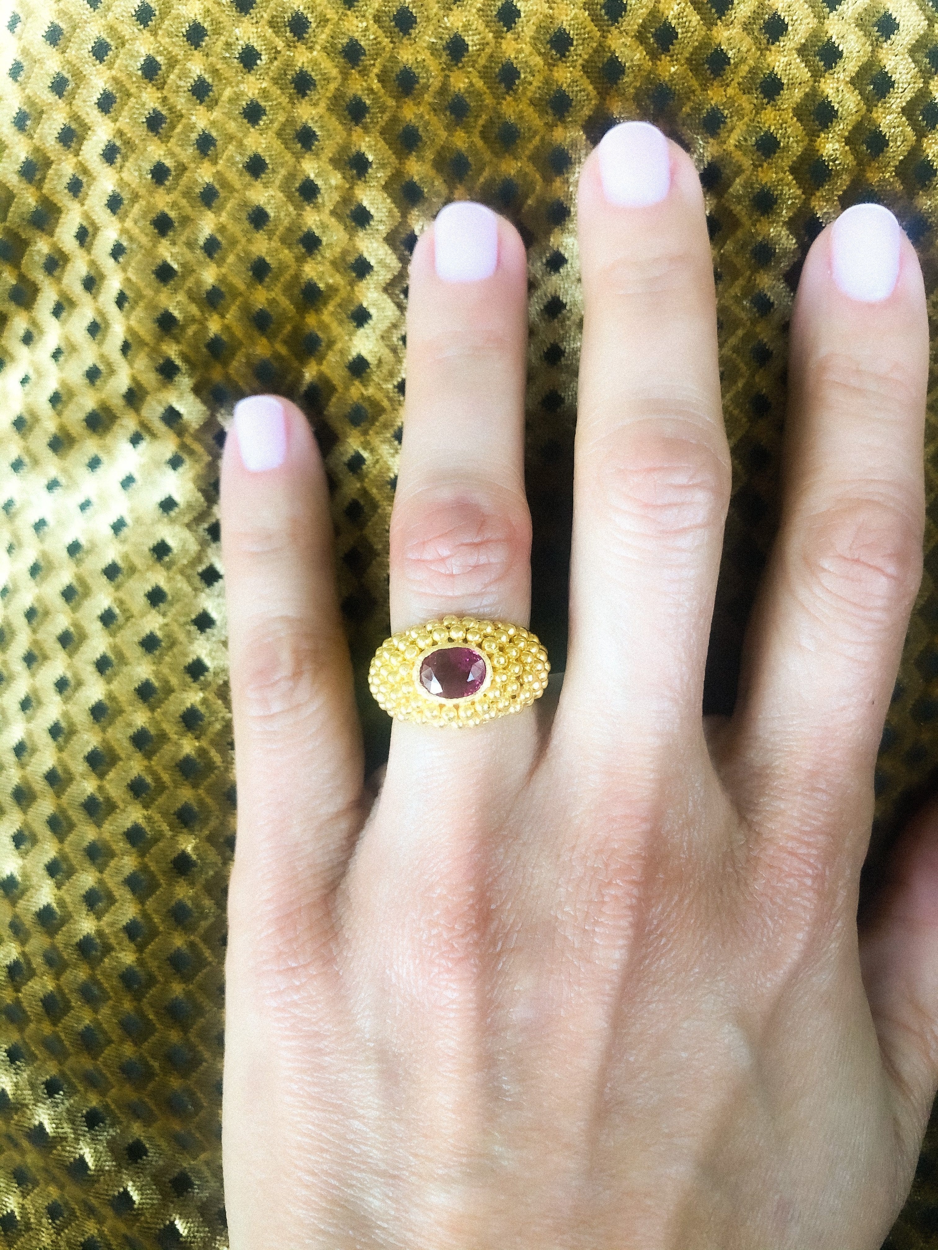 Etruscan yellow gold ring Ruby - . Görsel