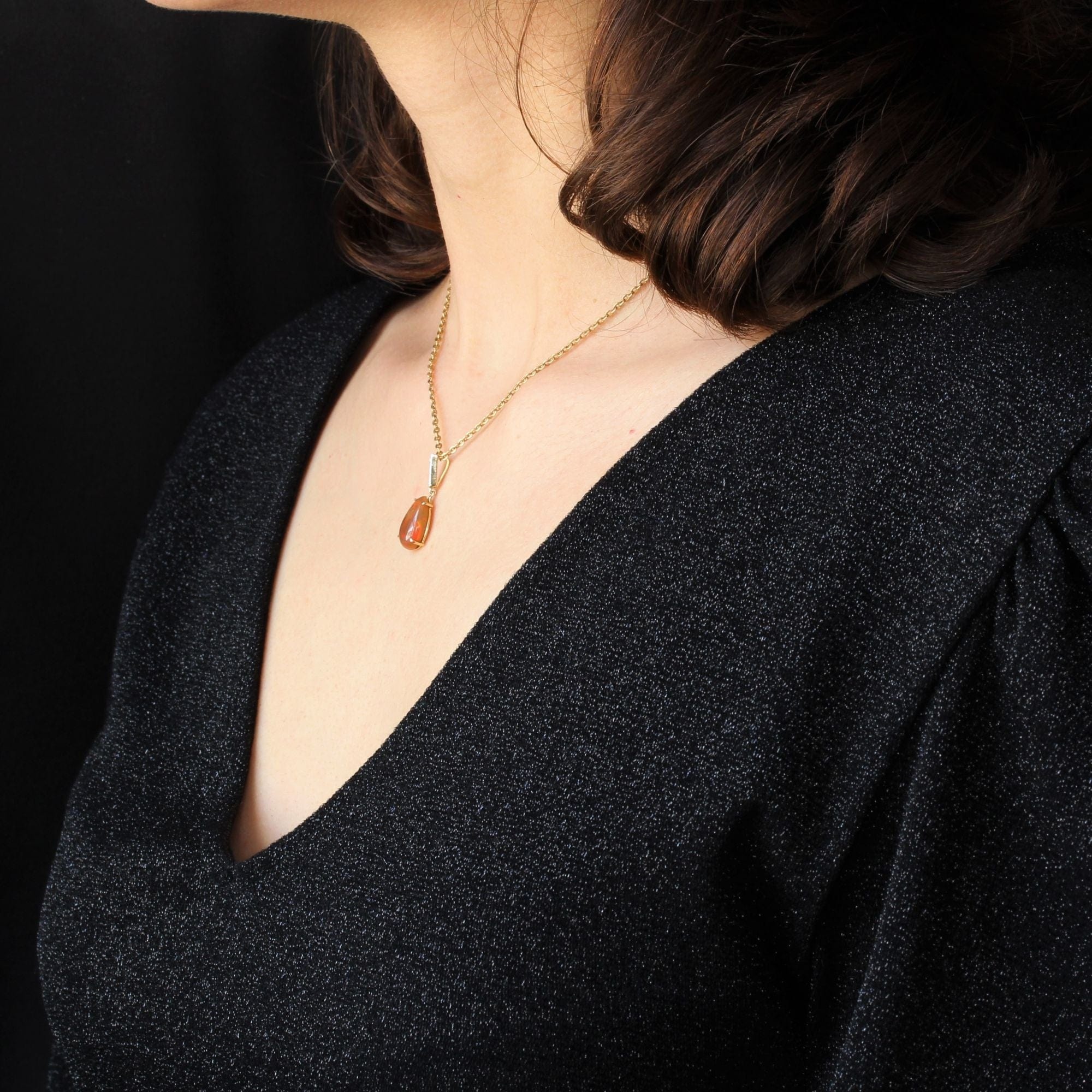 Opal and diamond pendant - . Görsel