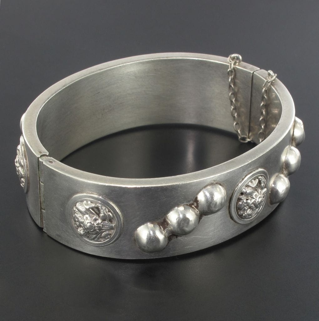 Old bangle bracelet silver decorated - . Görsel