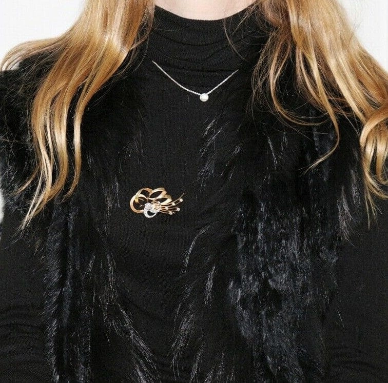 Knot brooch in gold and diamonds - . Görsel