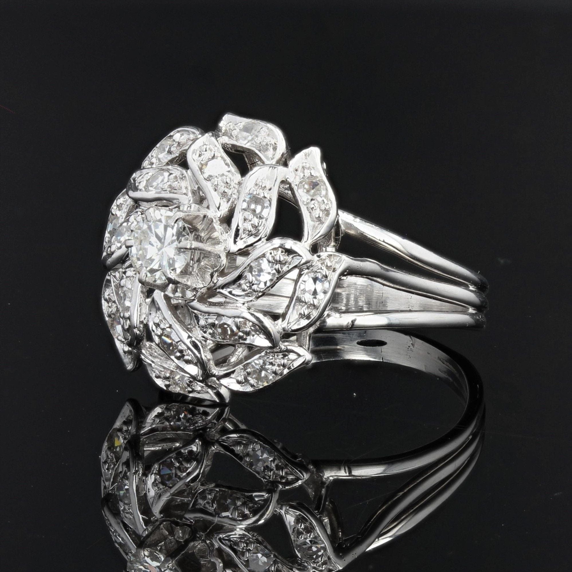 Vintage white gold and diamond ring - . Görsel