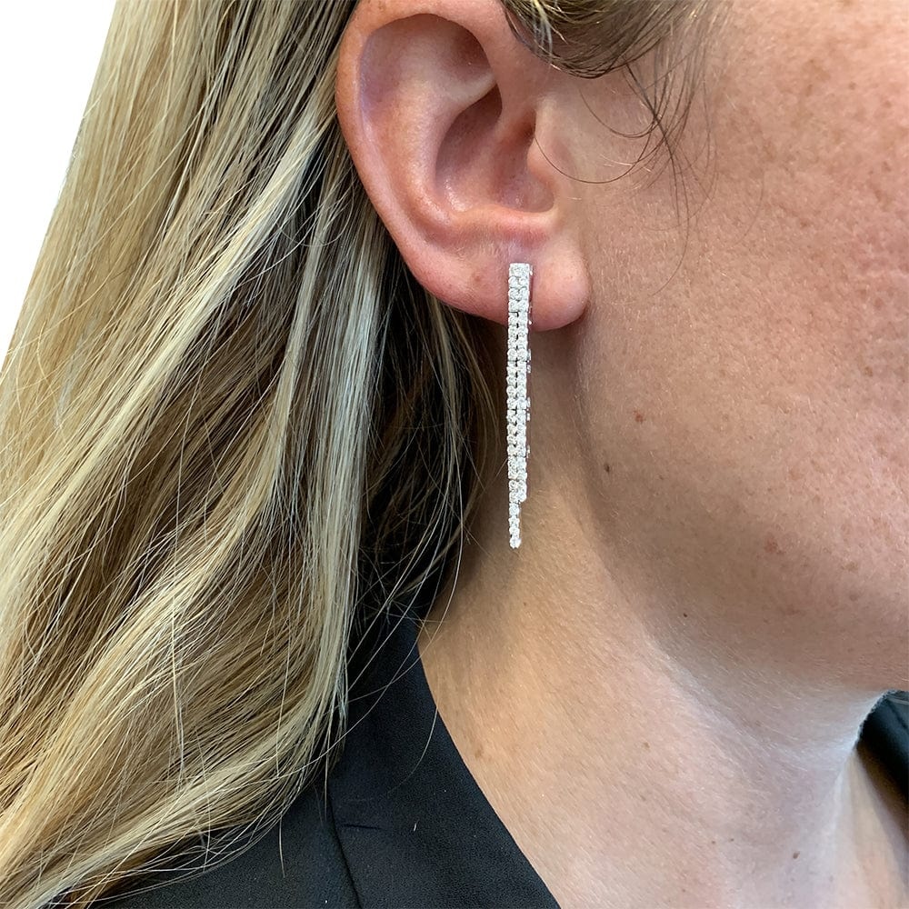 Diamond line earrings in white gold. - . Görsel