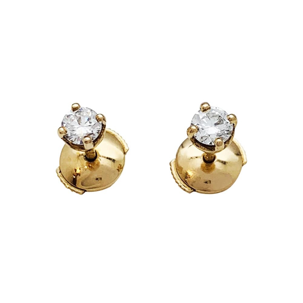 Diamond stud earrings. - . Görsel