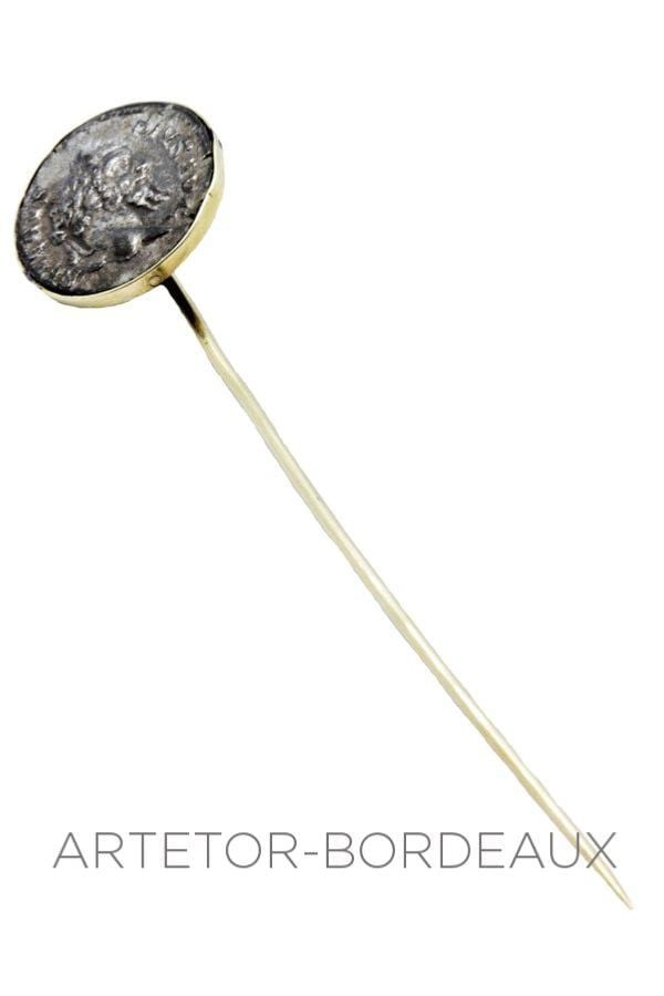 Antique coin pin - . Görsel