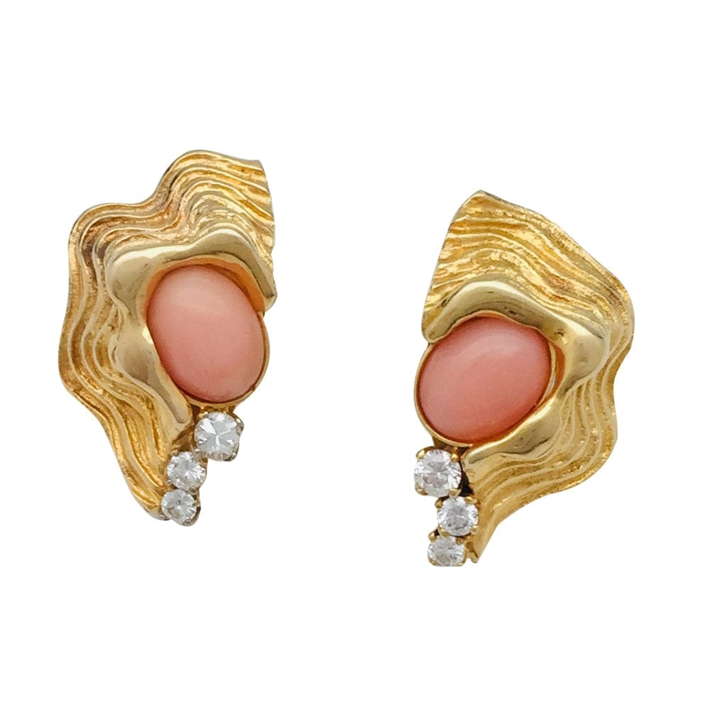 Yellow gold, coral and diamond clip-on earrings. - . Görsel