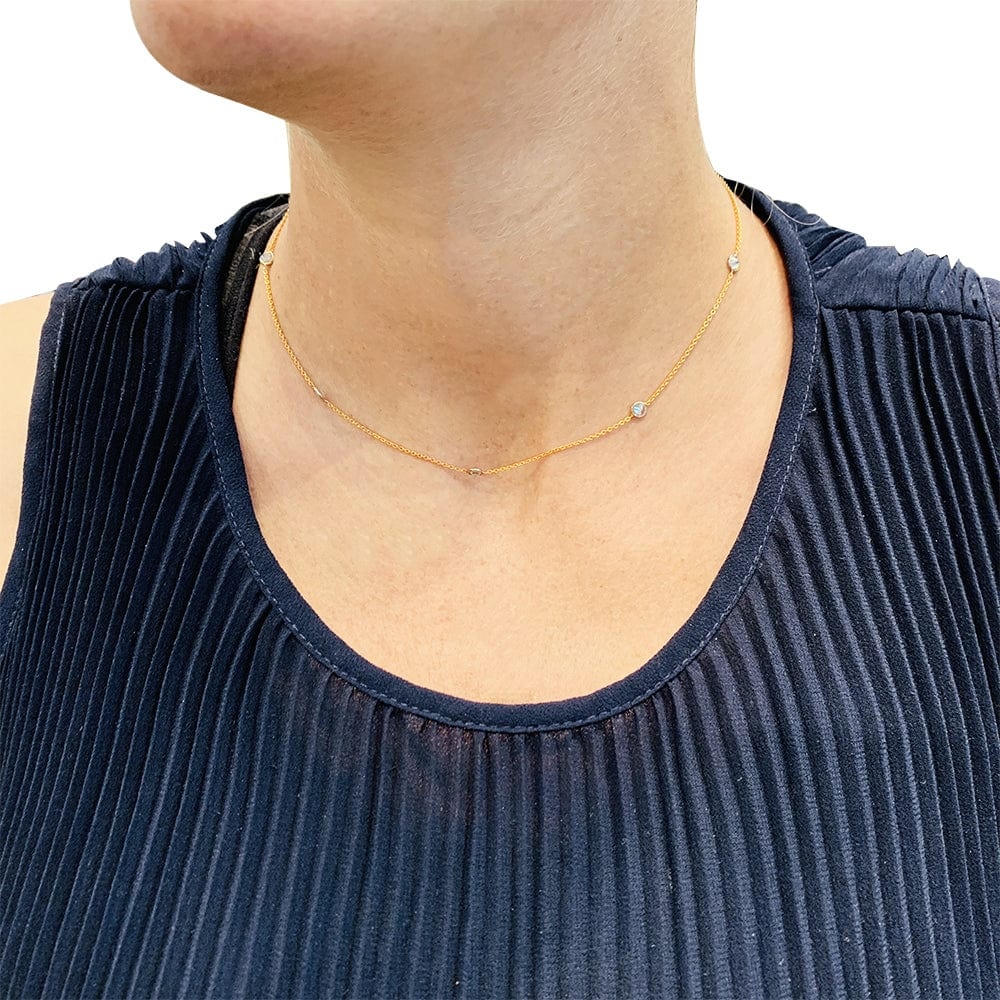 Gutter necklace in yellow and white gold and diamonds. - . Görsel