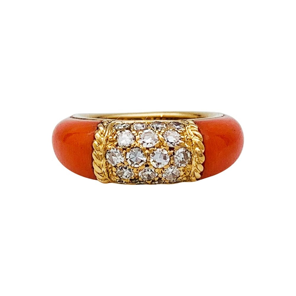 Van Cleef and Arpels ring 
