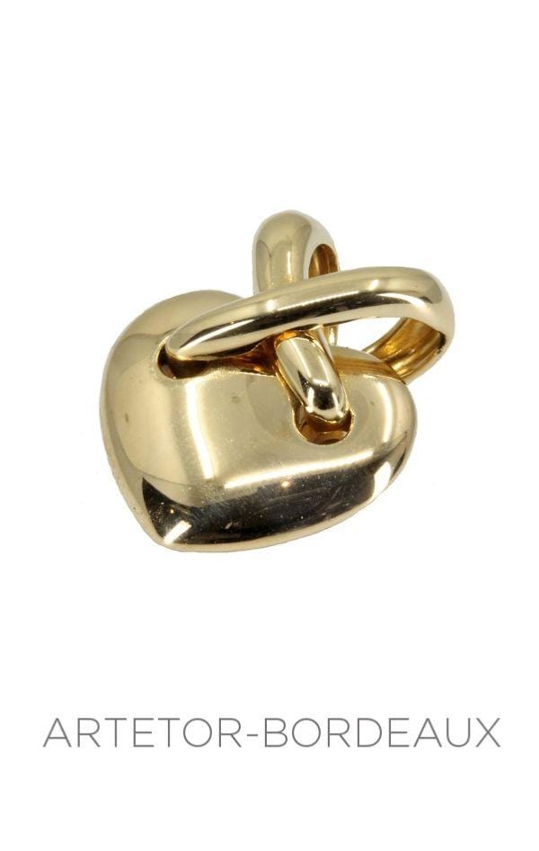 “Link” heart pendant branded Chaumet - . Görsel