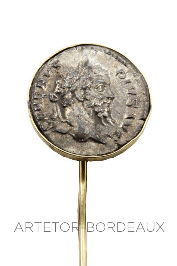 Antique coin pin - . Görsel