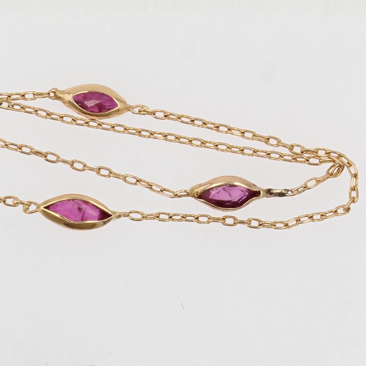 Fine yellow gold and ruby bracelet - . Görsel
