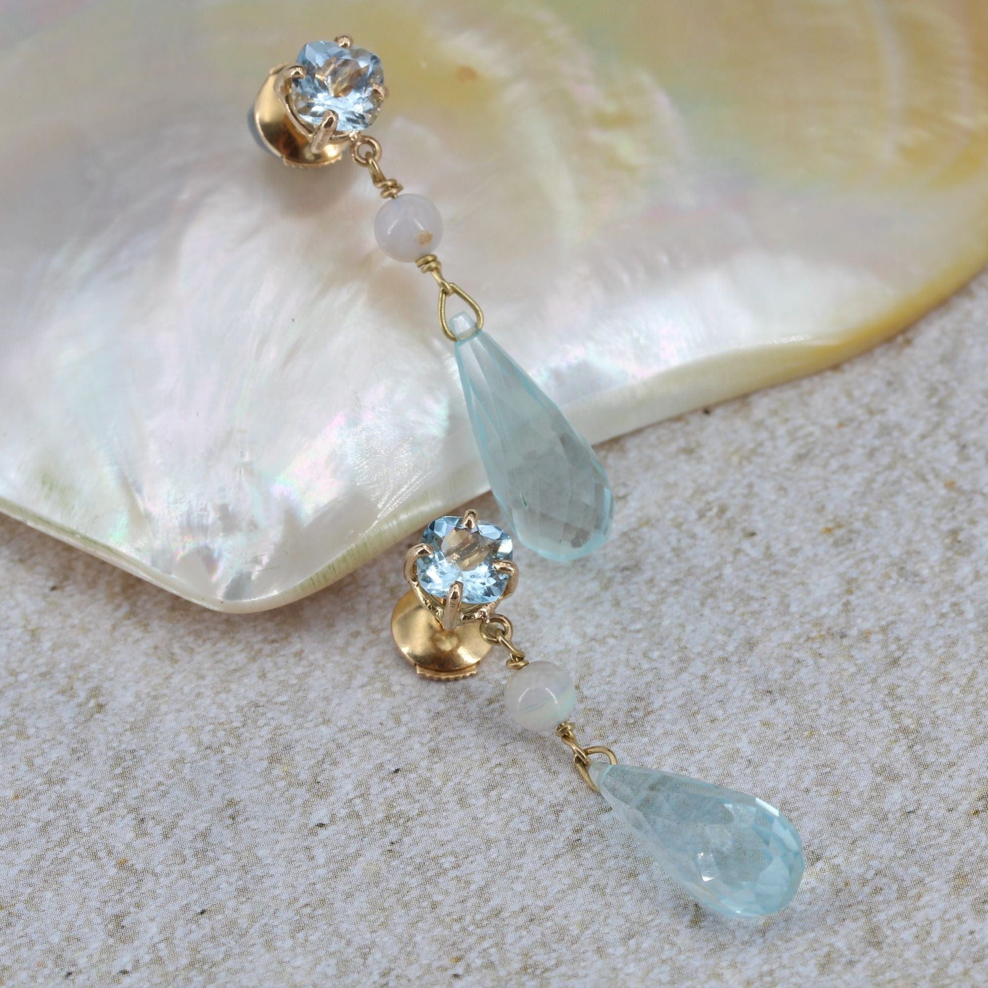 Aquamarine and opal drop earrings - . Görsel