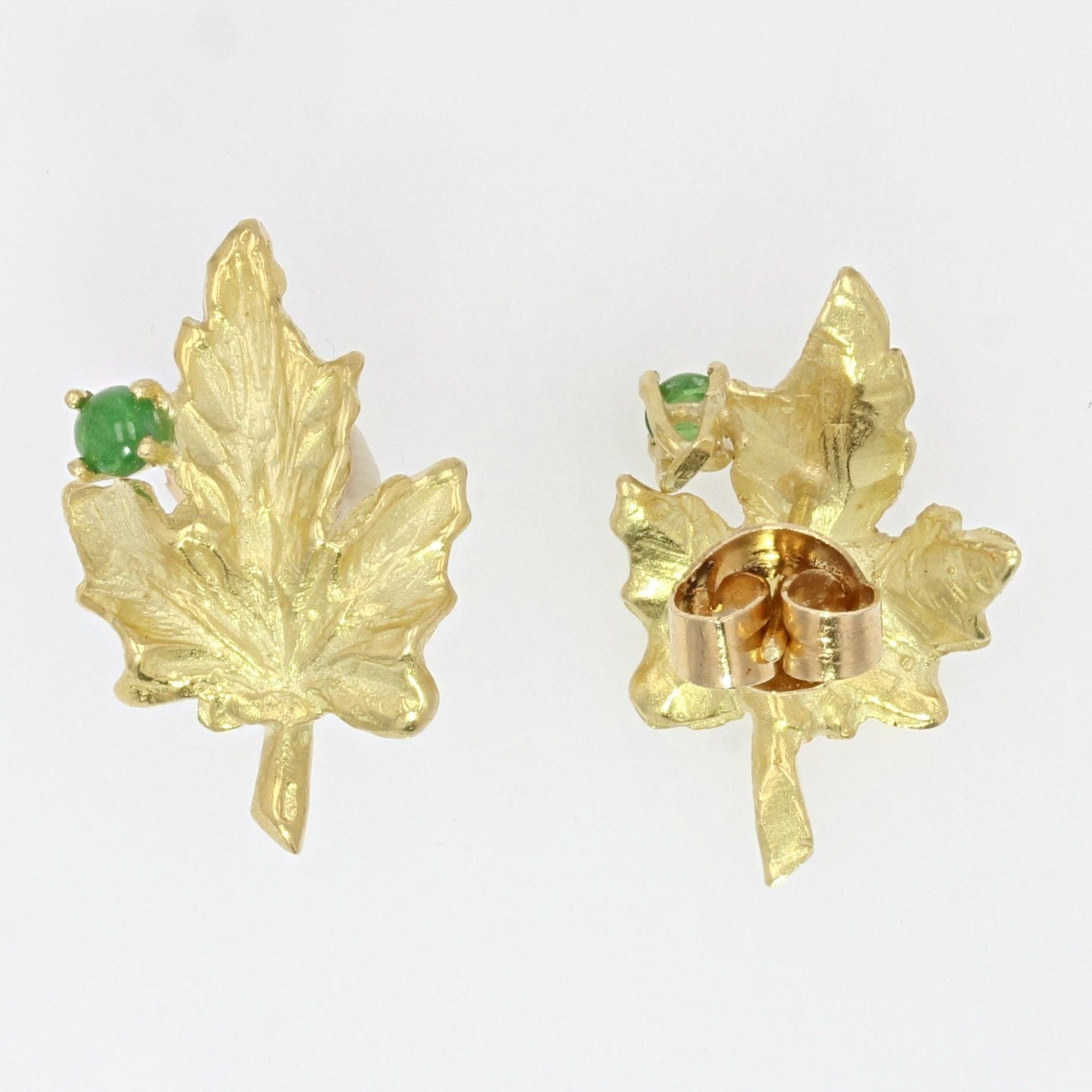 Vine leaf and emerald earrings - . Görsel
