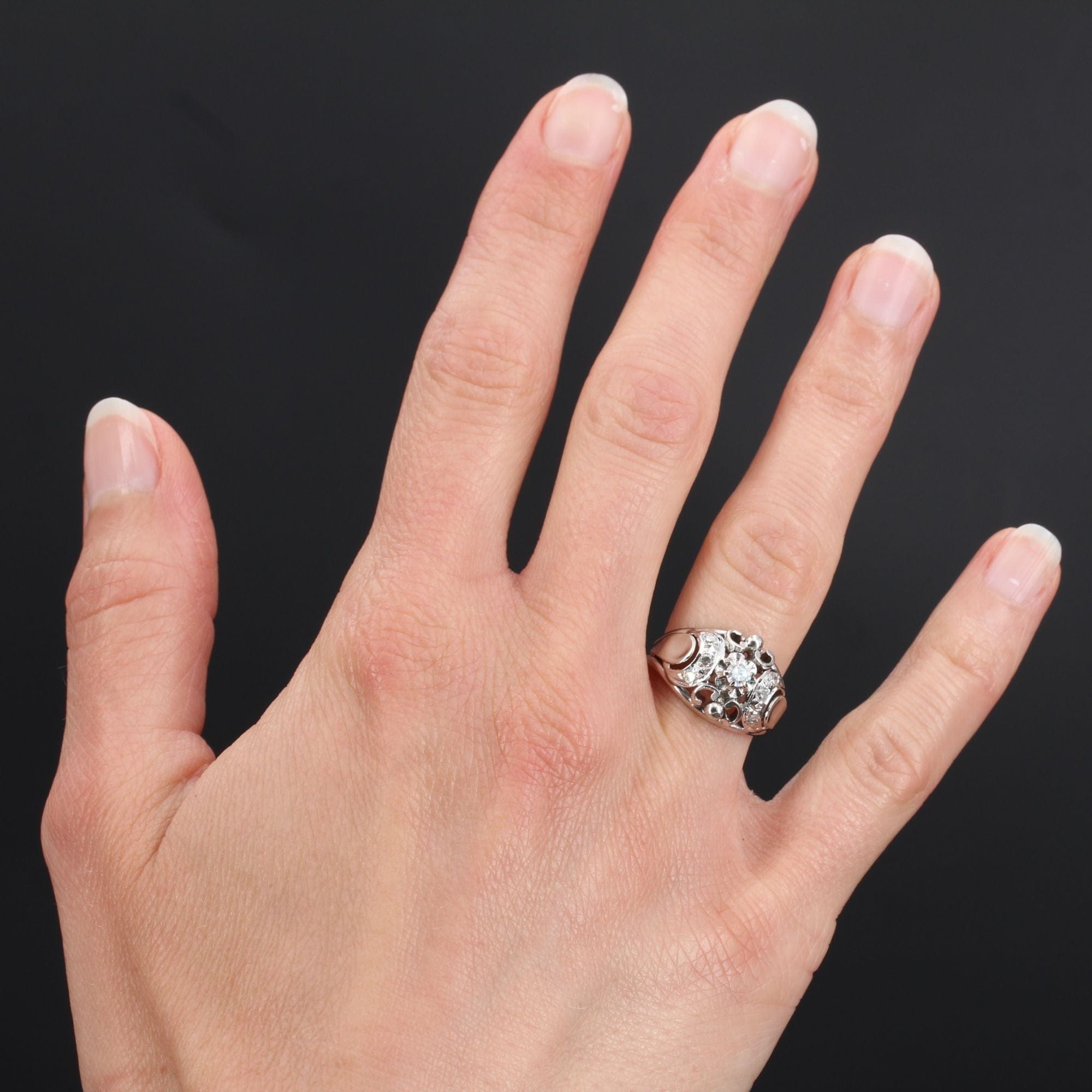 Domed white gold diamond ring - . Görsel