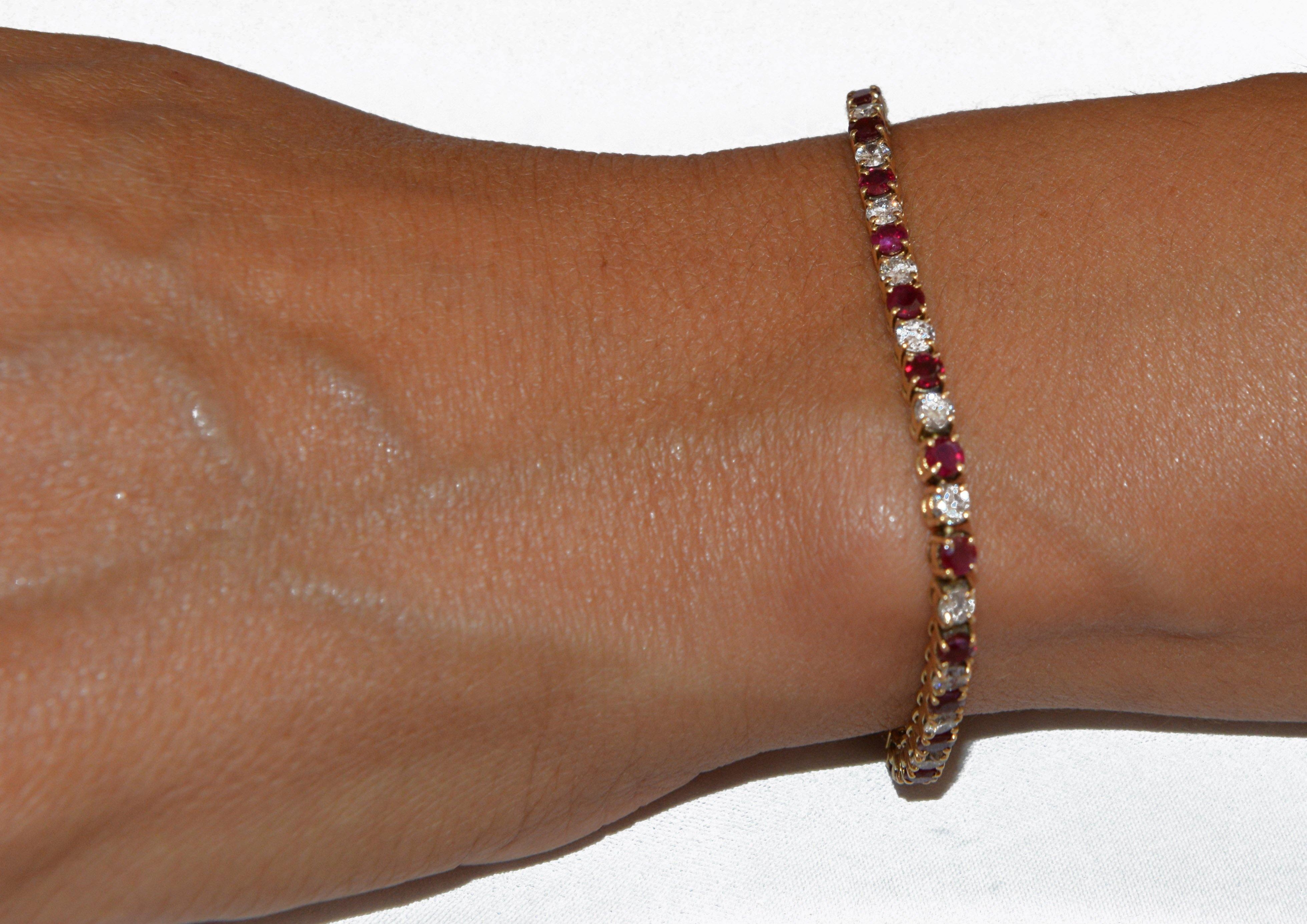 River bracelet - Yellow gold, diamonds and rubies - . Görsel