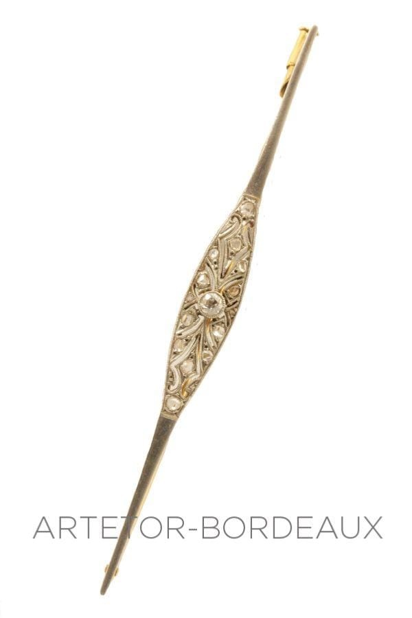 Old brooch - . Görsel