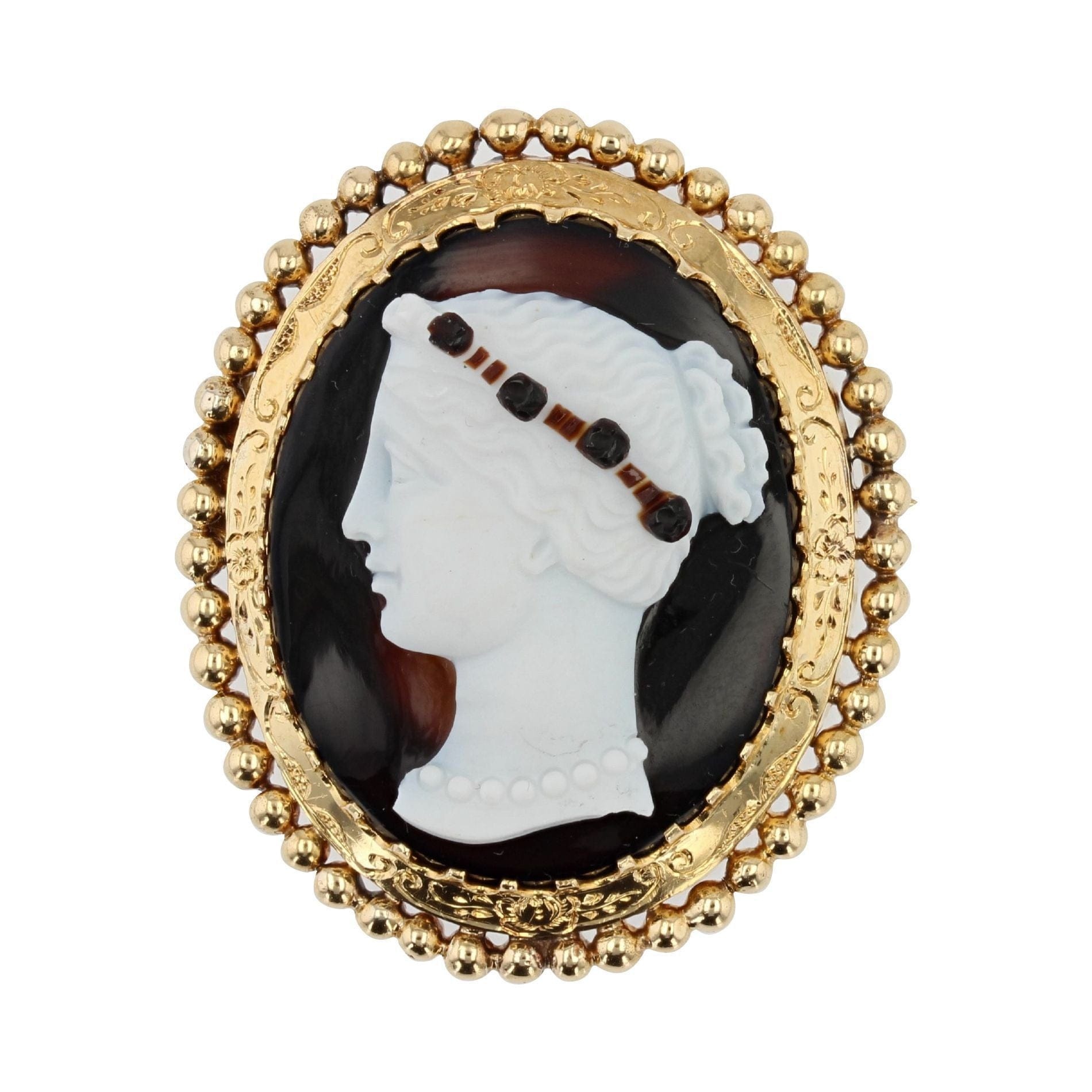 cameo old on two-layer agate mounted on a brooch - . Görsel