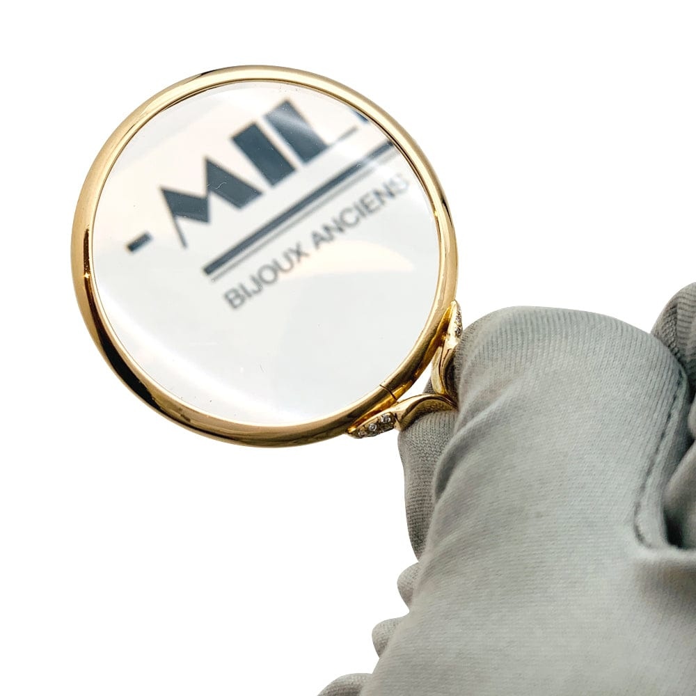 Yellow gold chain and magnifying glass, diamonds. - . Görsel