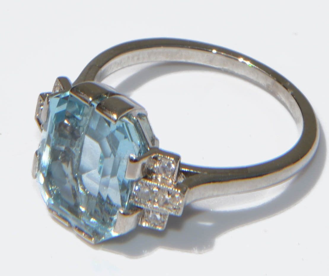 Ring in platinum aquamarine - . Görsel