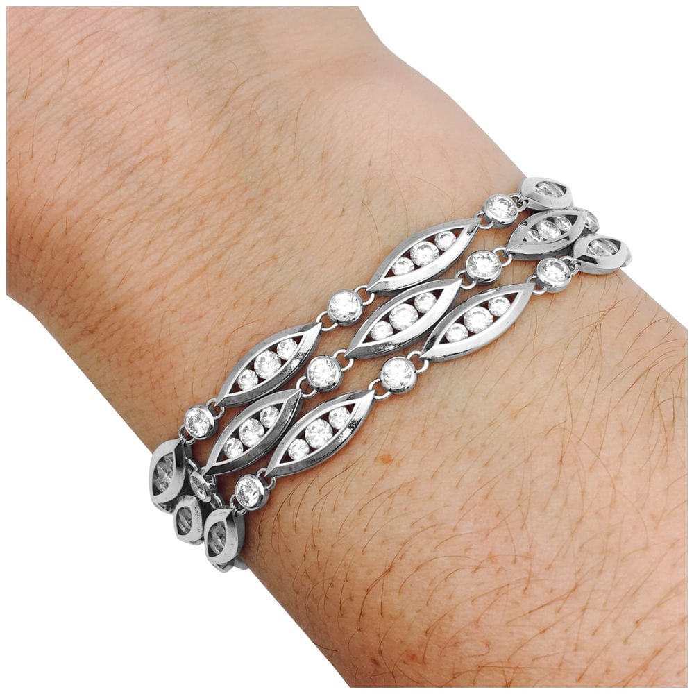 Bracelet Chaumet in white gold “Classique” model, diamonds. - . Görsel