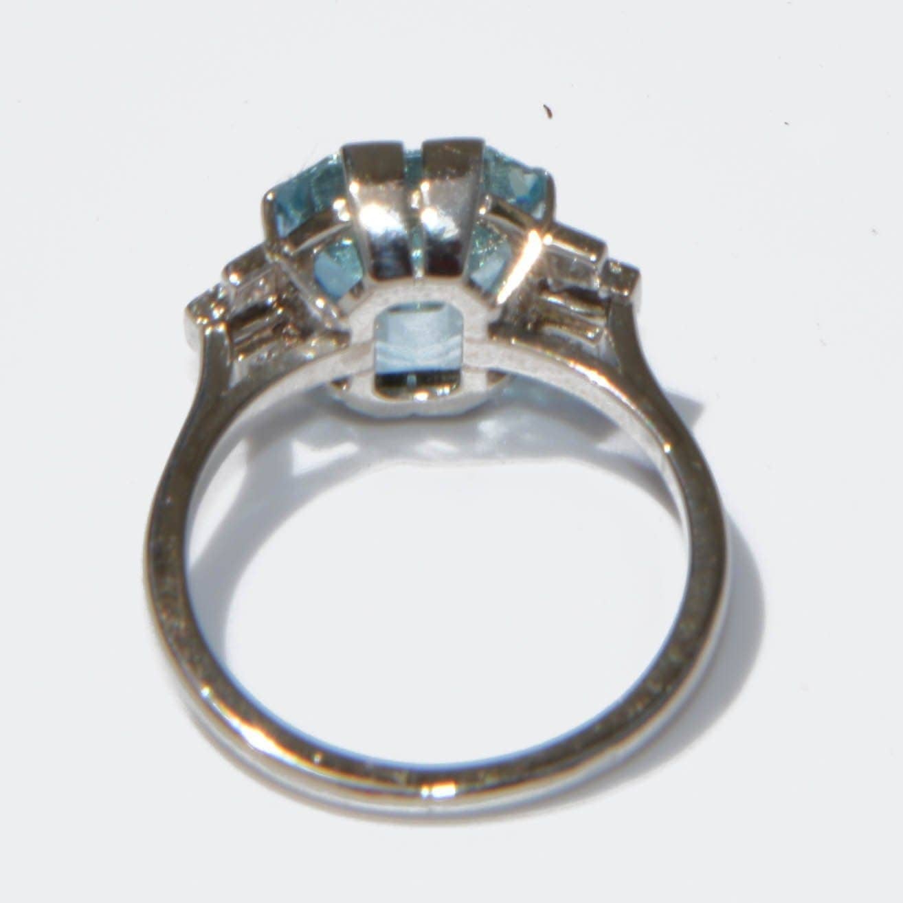 Ring in platinum aquamarine - . Görsel