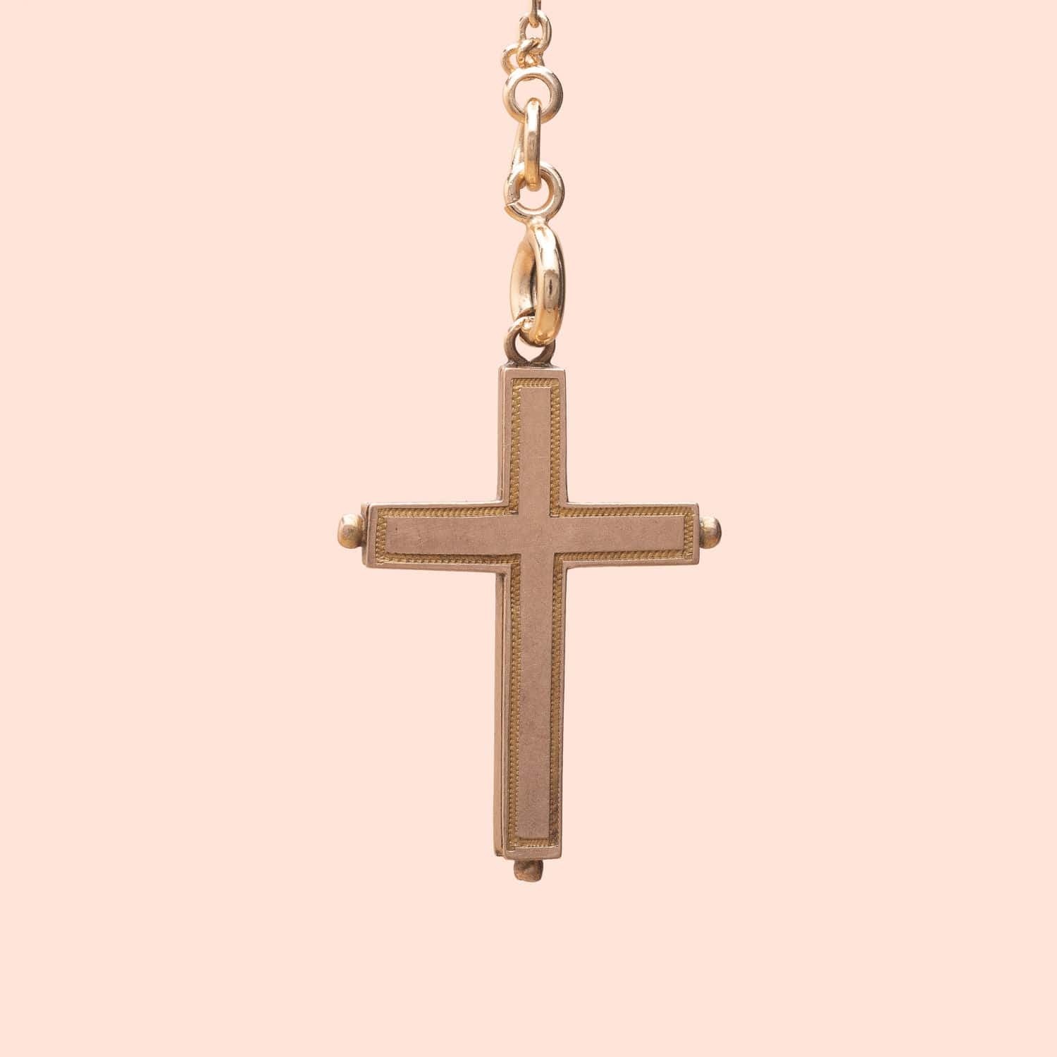 Cross forming a reliquary in 18K (750°/00) pink gold engraved on the top with the words “MISSION 1824” - . Görsel