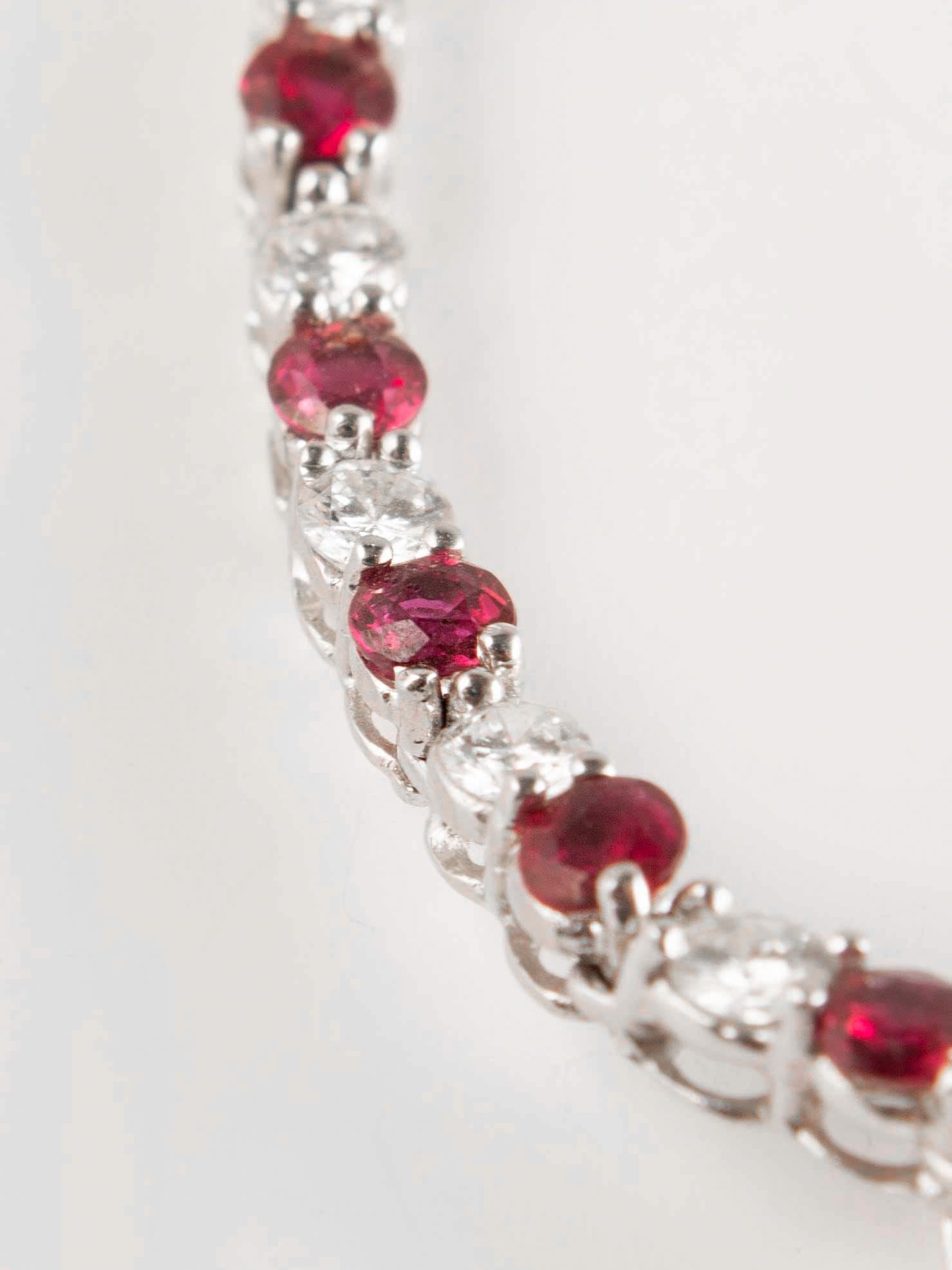 White gold, diamond and ruby necklace - . Görsel