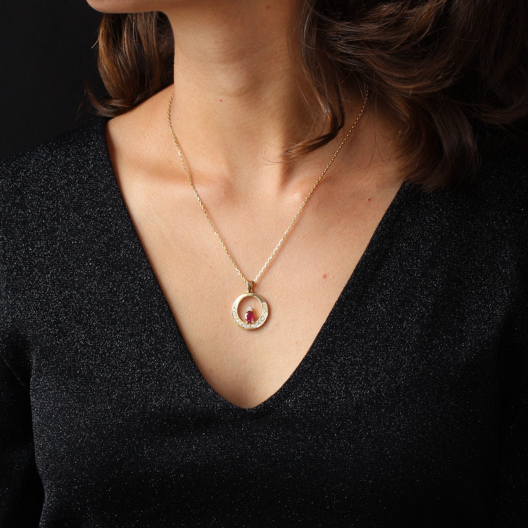 Ruby diamond yellow gold pendant and its chain - . Görsel