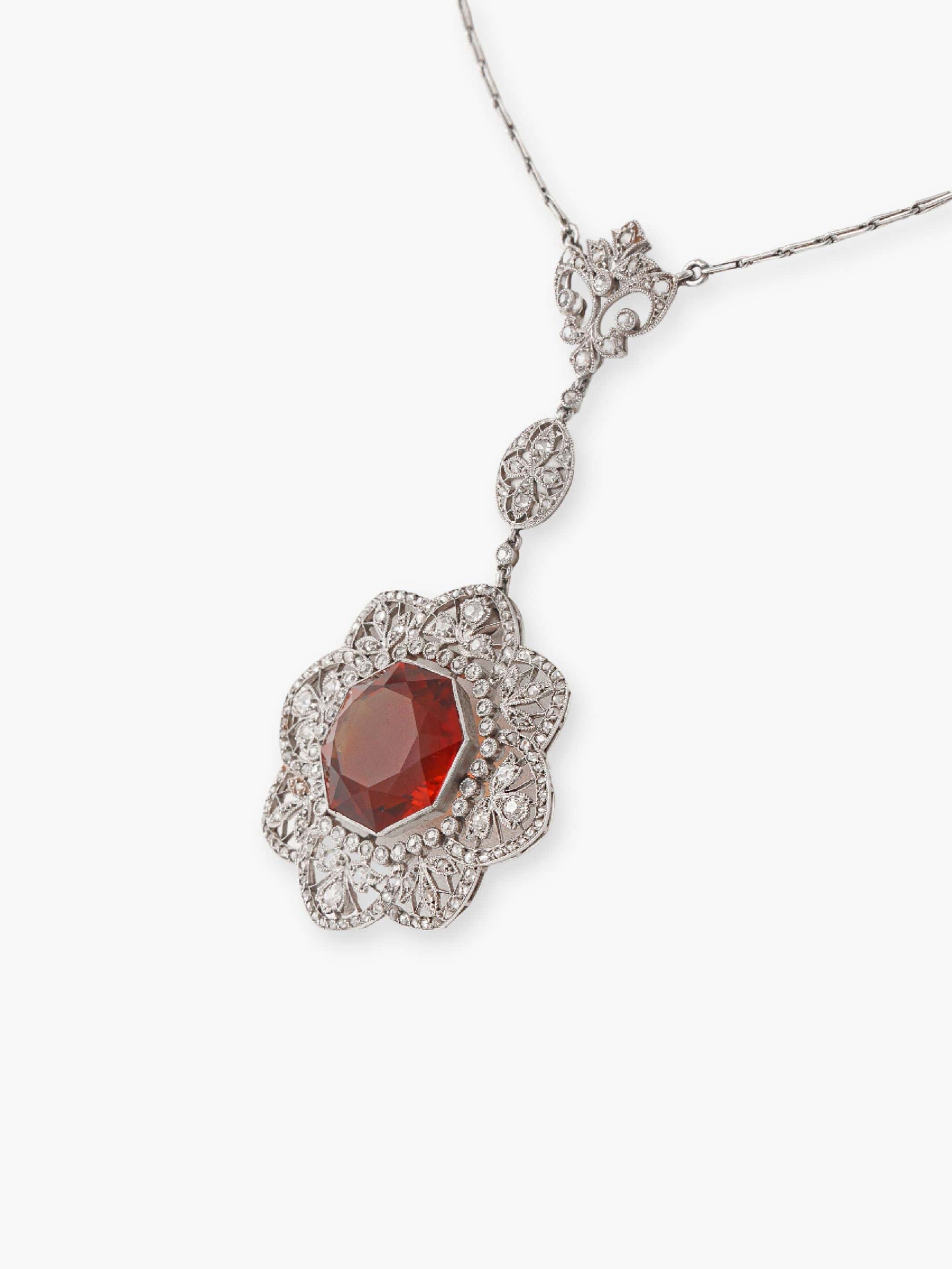 Antique 1900 Necklace in White Gold and Diamonds - . Görsel