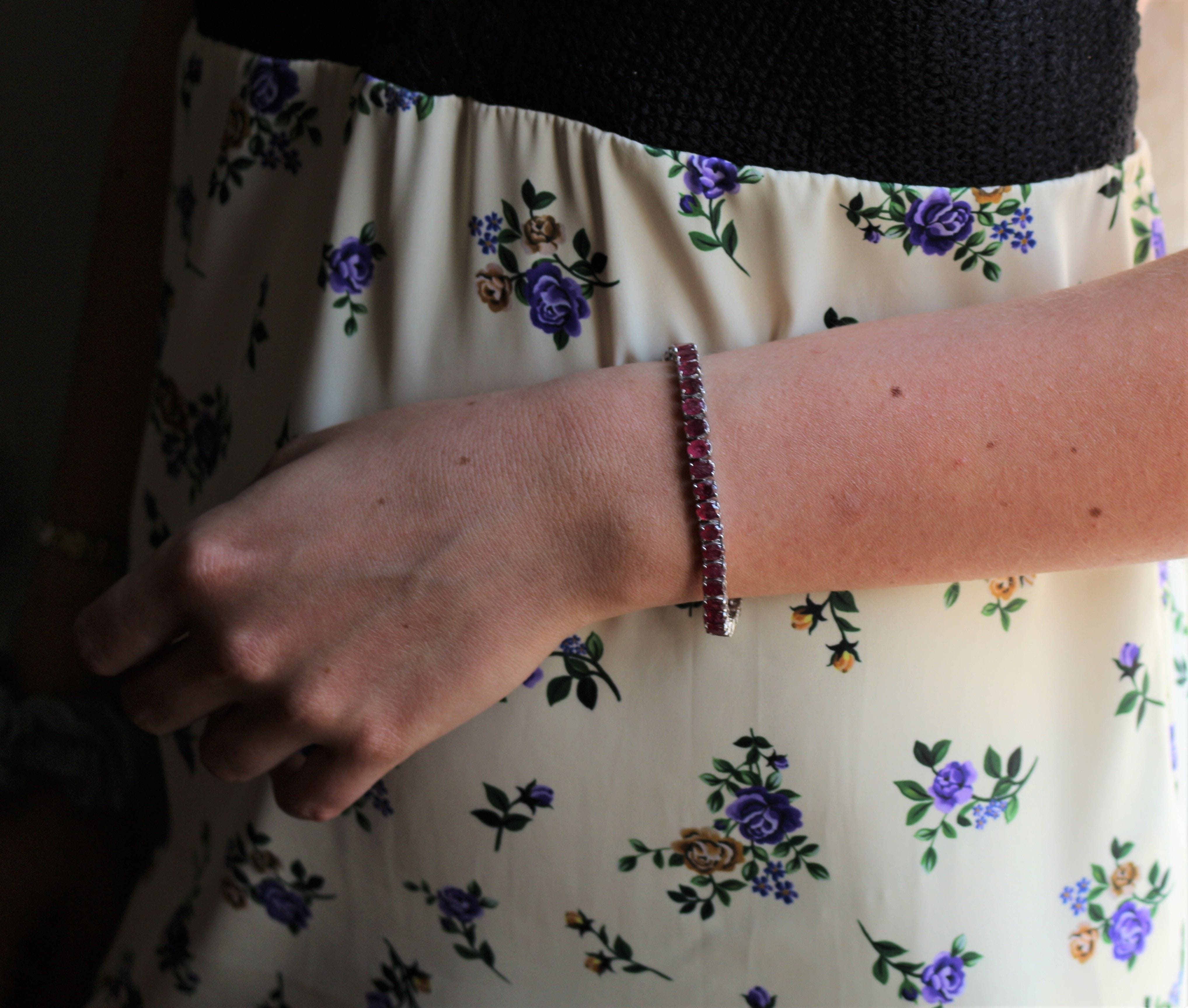 Ruby bracelet - . Görsel