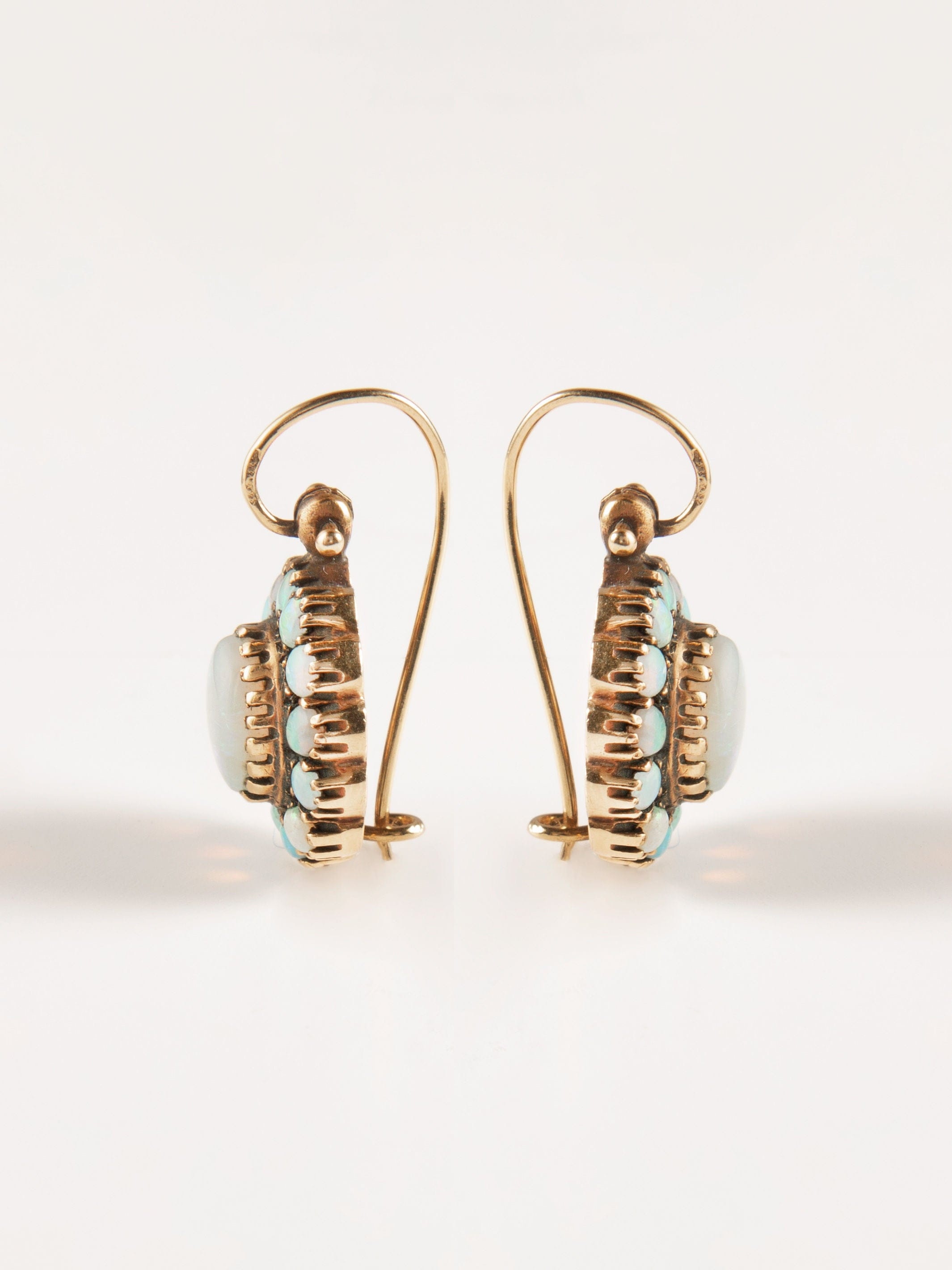 Gold and opal earrings - . Görsel