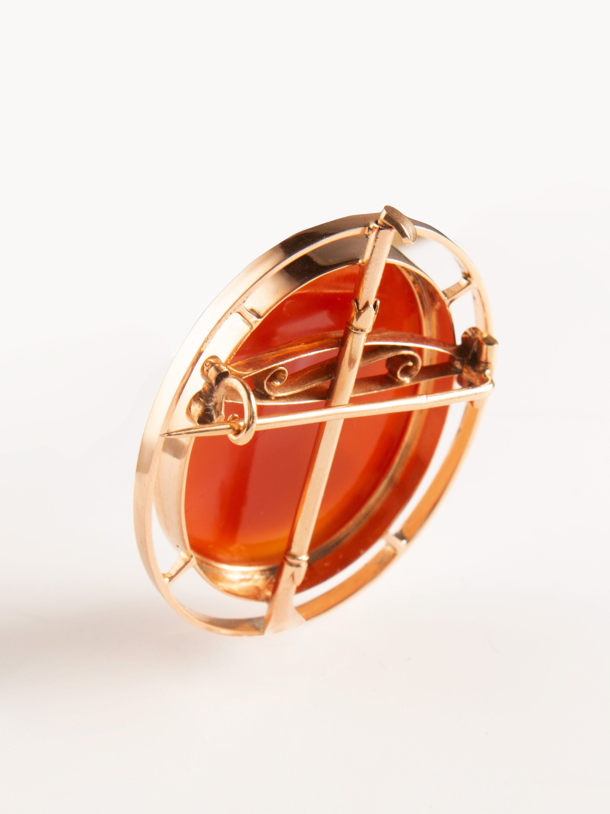 Pin cameo and yellow gold - . Görsel