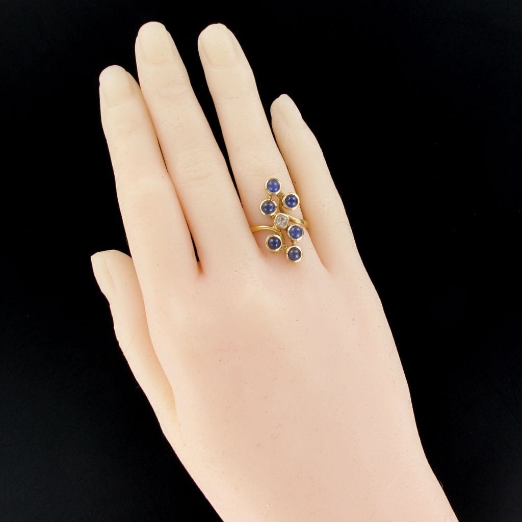 Modernist sapphire diamond ring - . Görsel