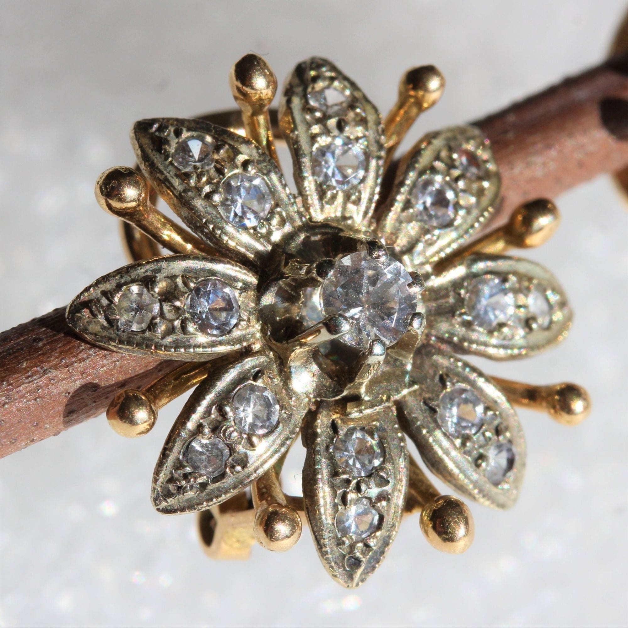 Vintage diamond flower ear clips - . Görsel