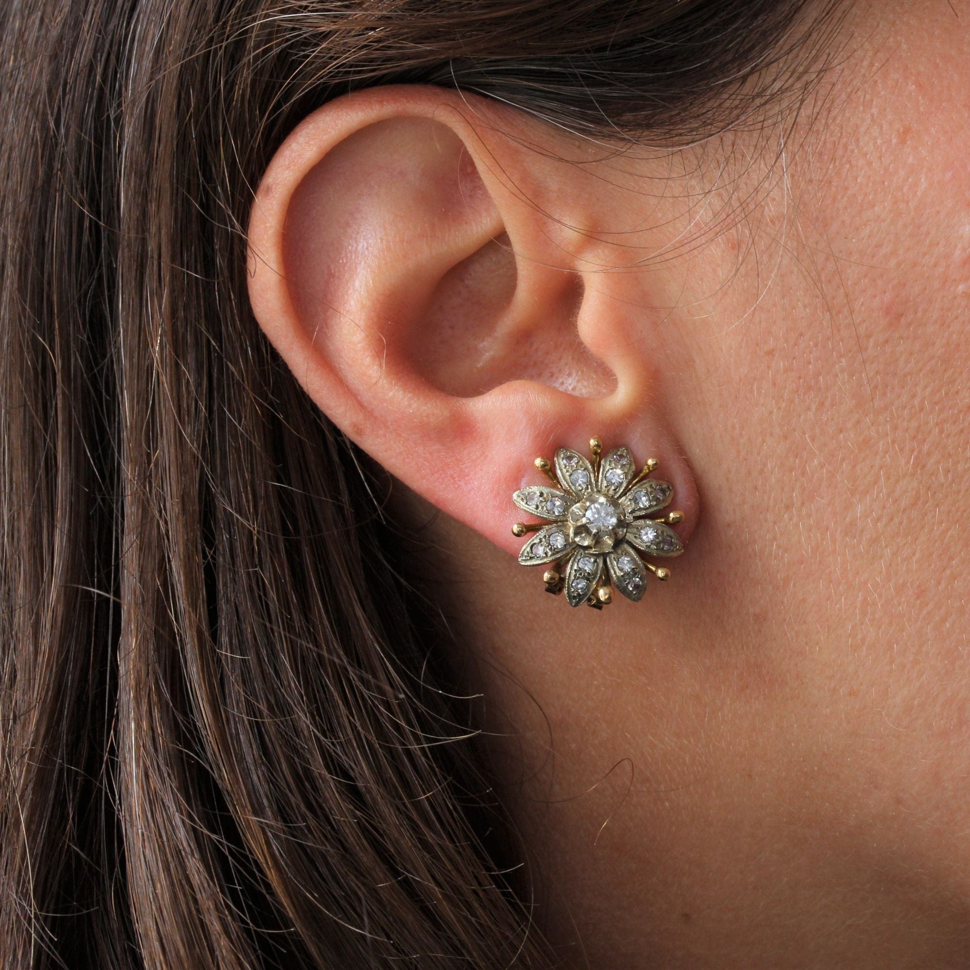 Vintage diamond flower ear clips - . Görsel