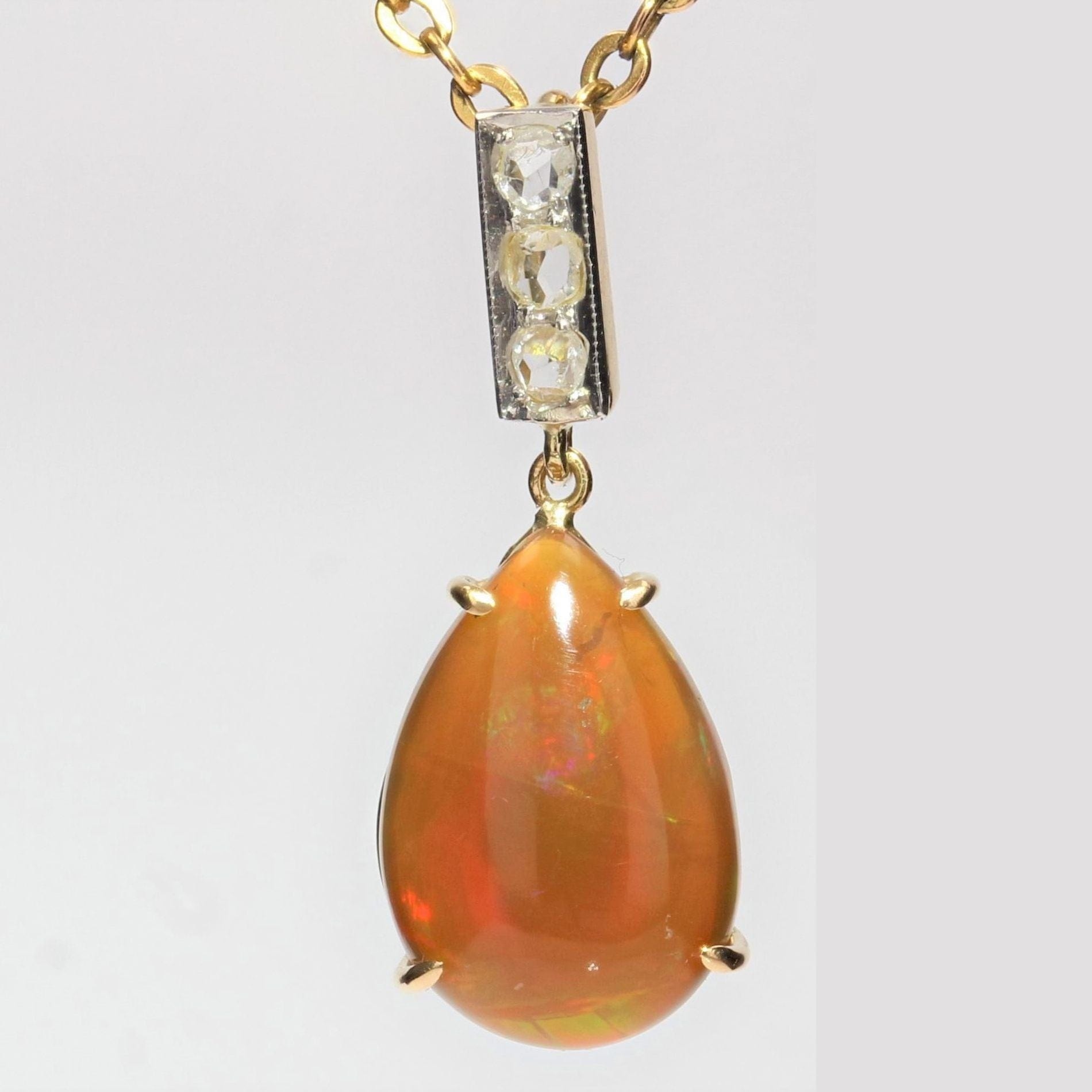 Opal and diamond pendant - . Görsel