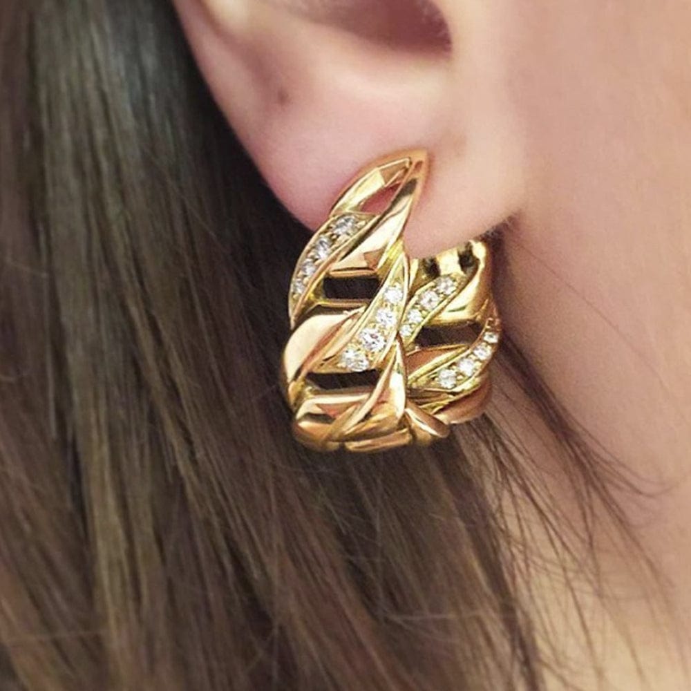 Earrings Cartier, “Bergame” model in yellow gold, diamonds. - . Görsel