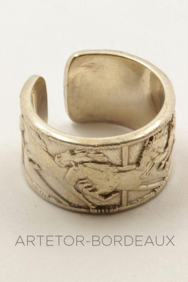 Equestrian motif ring - . Görsel