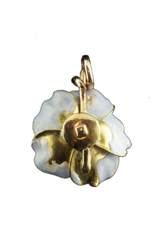 Enamel and diamond flower pendant - . Görsel