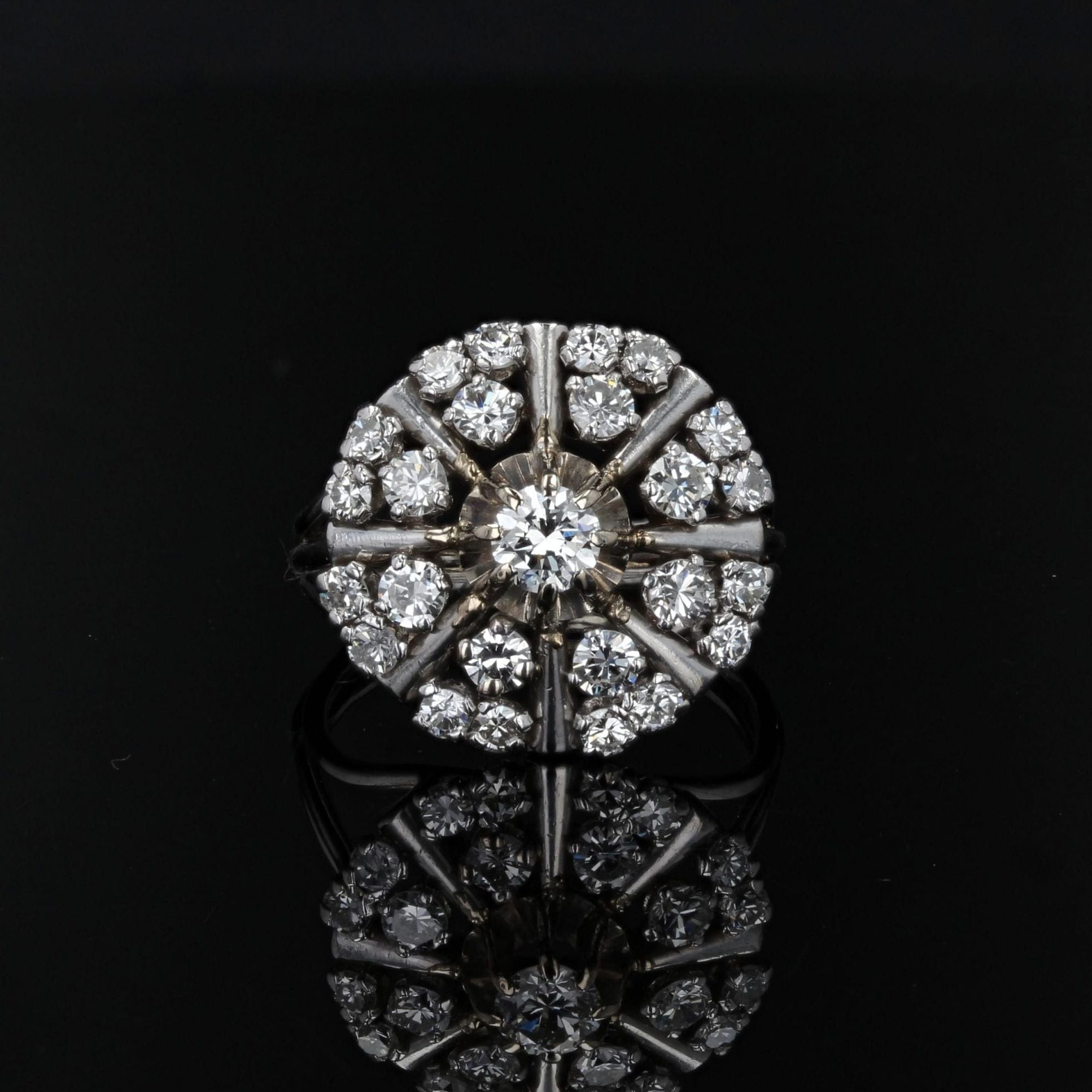 White gold and vintage diamond ring - . Görsel