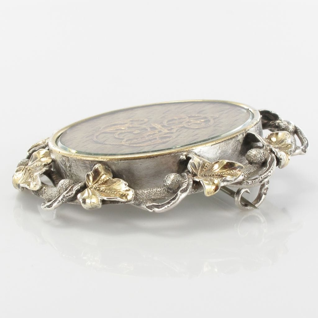 Old brooch silver souvenir hair - . Görsel