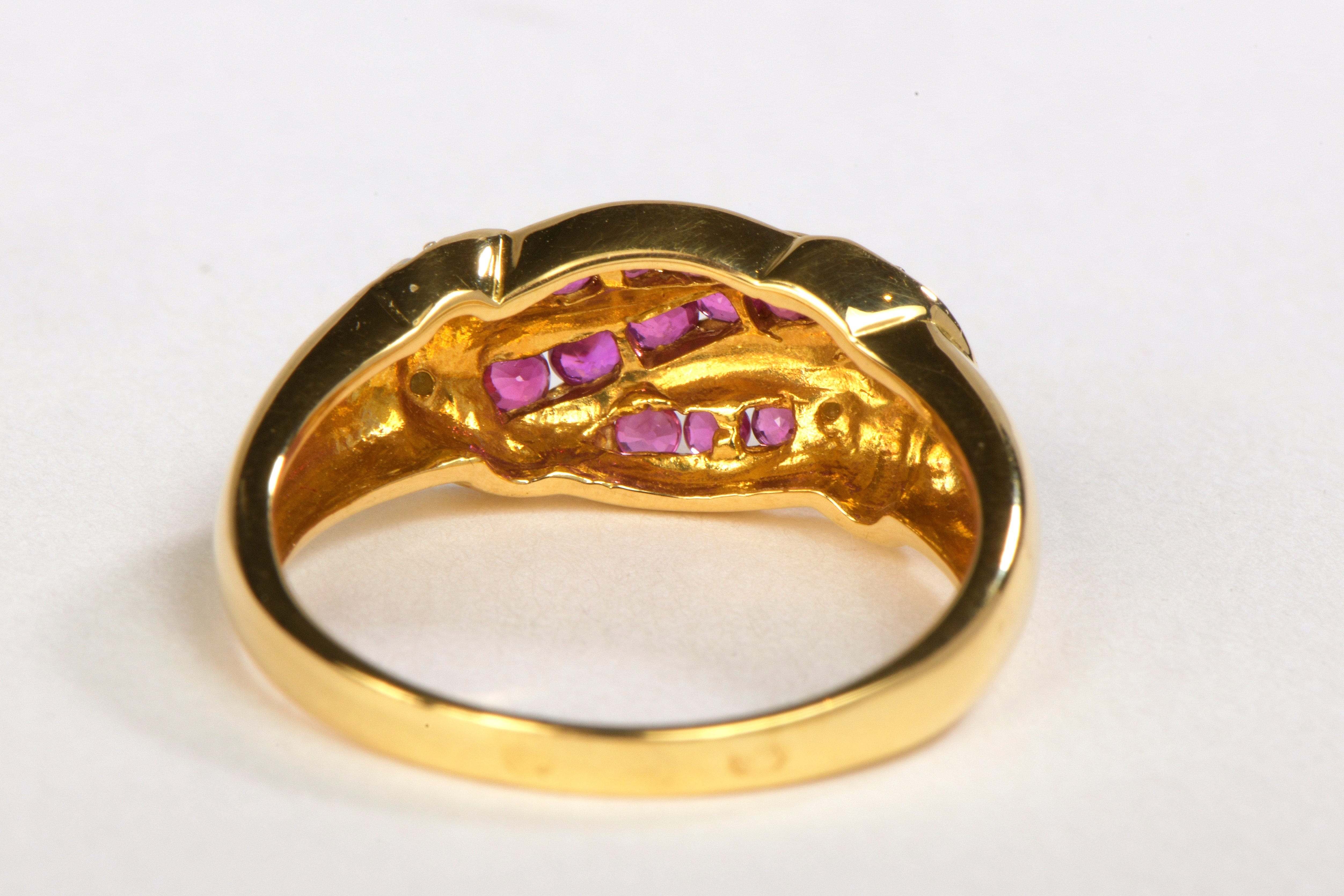 Ruby Yellow Gold Ring - . Görsel