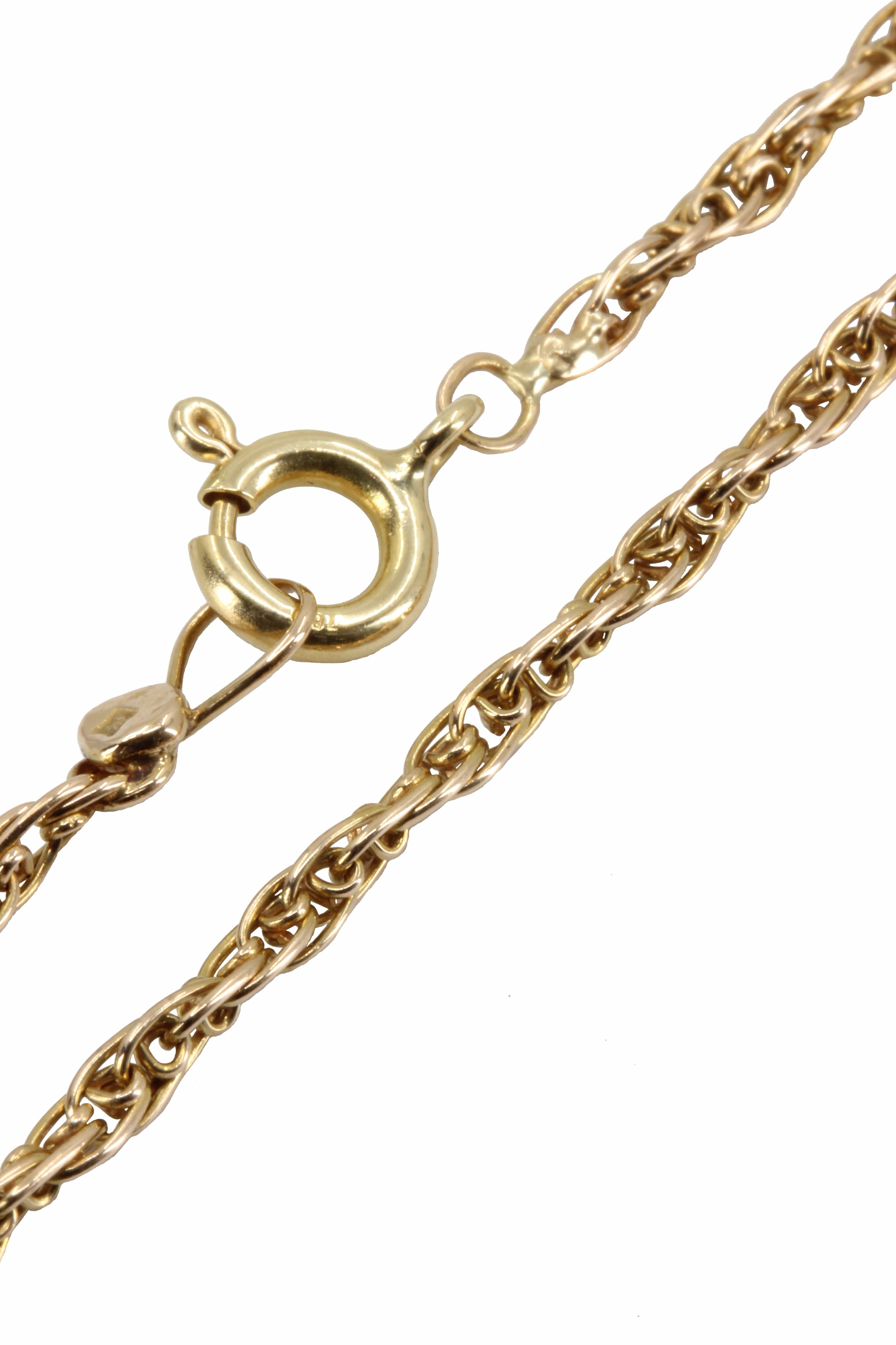 Old twisted necklace - . Görsel